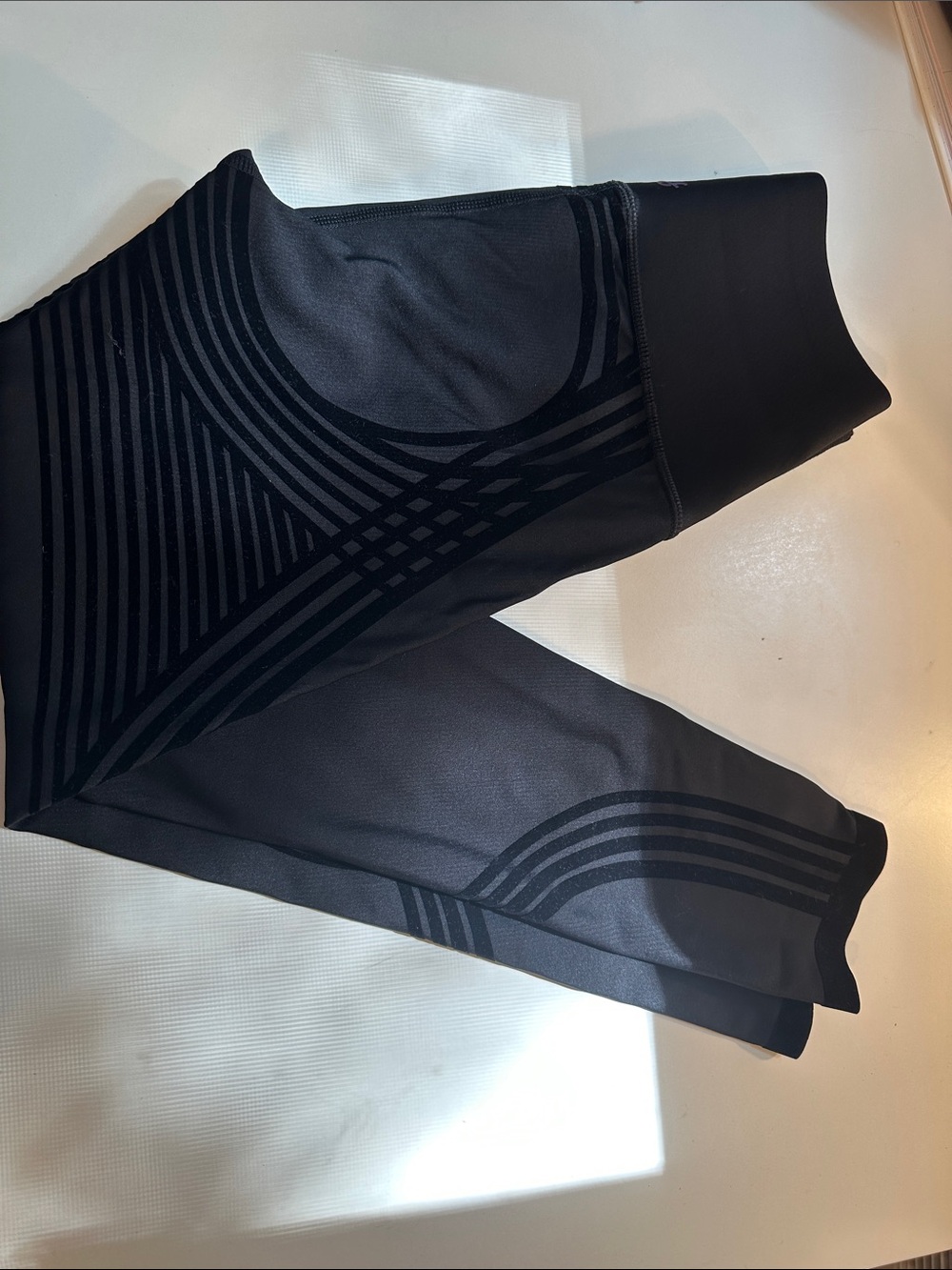 High-Waist Black Patterned Compression Leggings